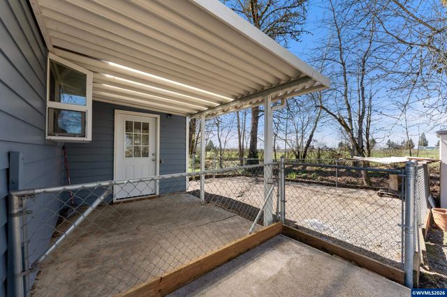 38255 Robinson Dr, Scio, OR 97374