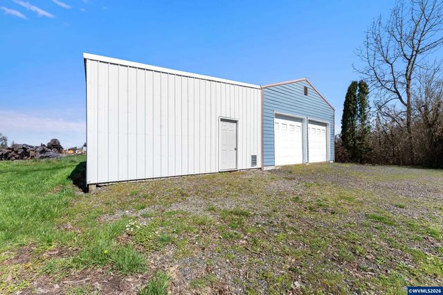 38255 Robinson Dr, Scio, OR 97374