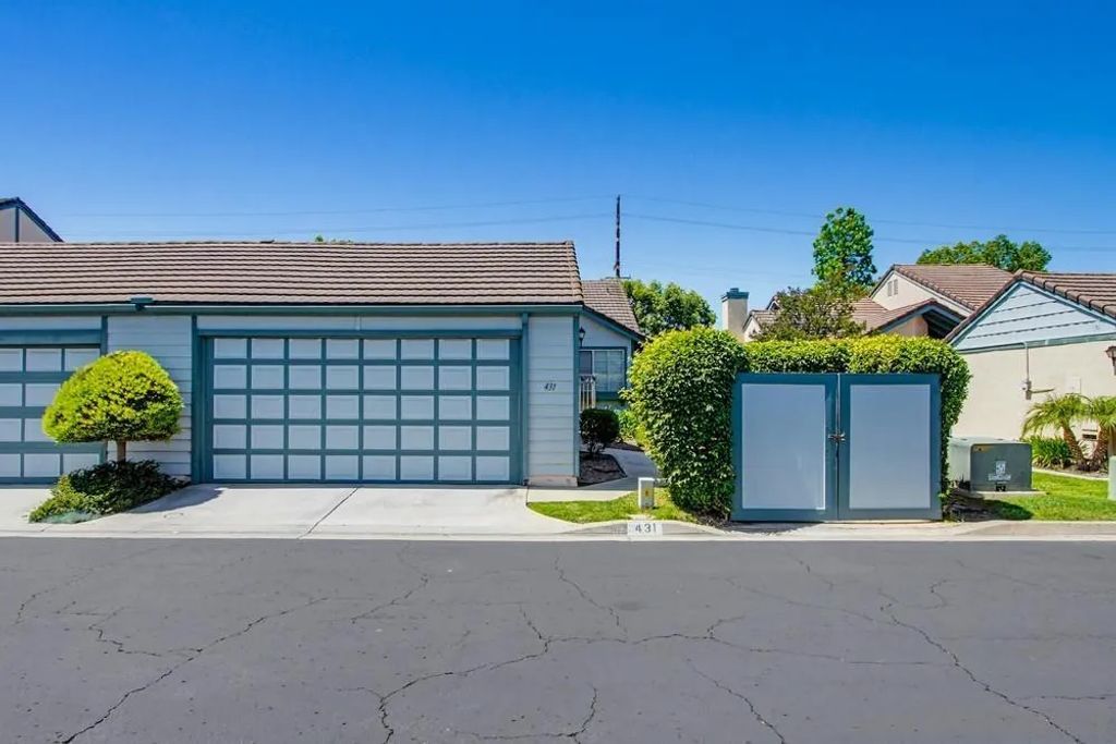 431 Nantucket, Escondido, CA 92027
