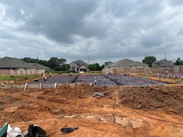 4618 Coral Bean Street, Pinehurst, TX 77362