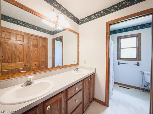 2919 Pine Trails Circle, Hudson, OH 44236