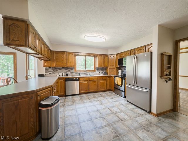2919 Pine Trails Circle, Hudson, OH 44236