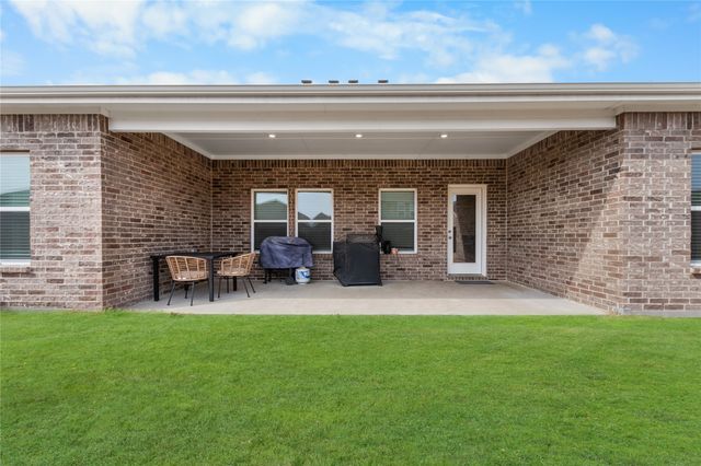 797 Vineyard Way, Forney, TX 75126