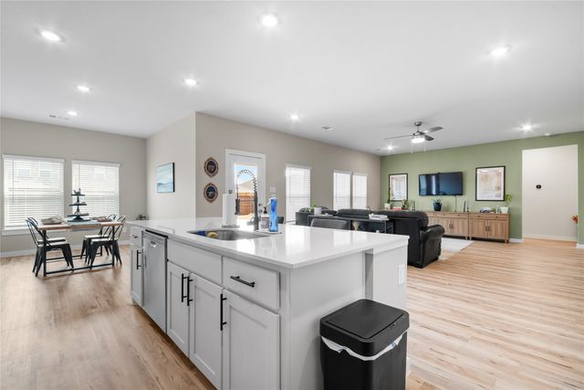 797 Vineyard Way, Forney, TX 75126