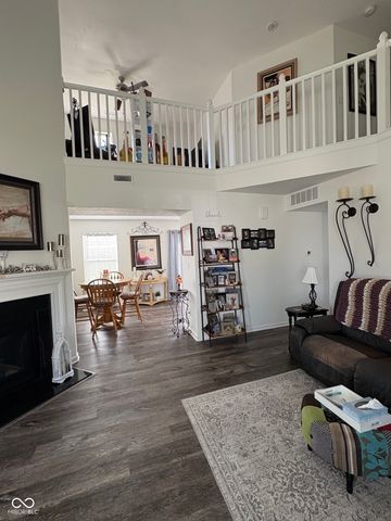 5335 Maywood Drive, Whitestown, IN 46075