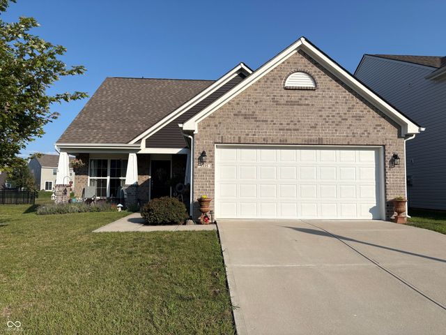 5335 Maywood Drive, Whitestown, IN 46075