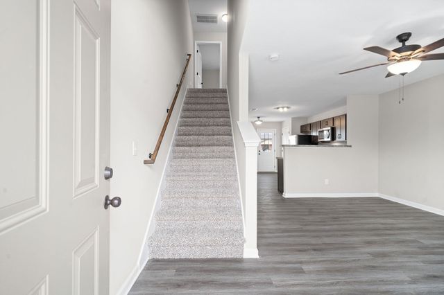 931 Professional Park Dr Apt 3F, Clarksville, TN 37040