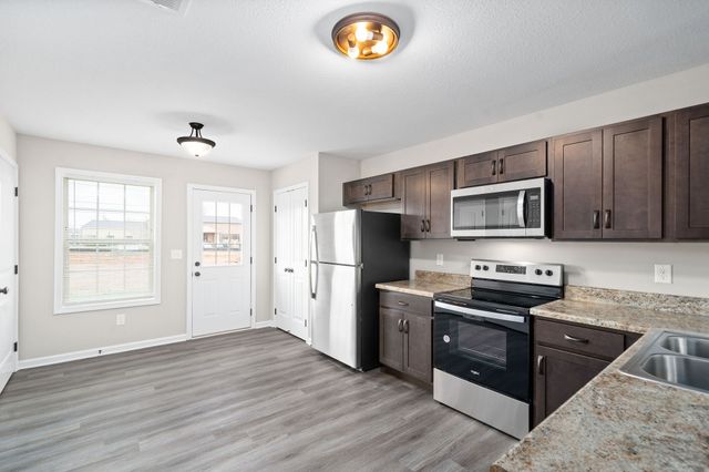 931 Professional Park Dr Apt 3F, Clarksville, TN 37040