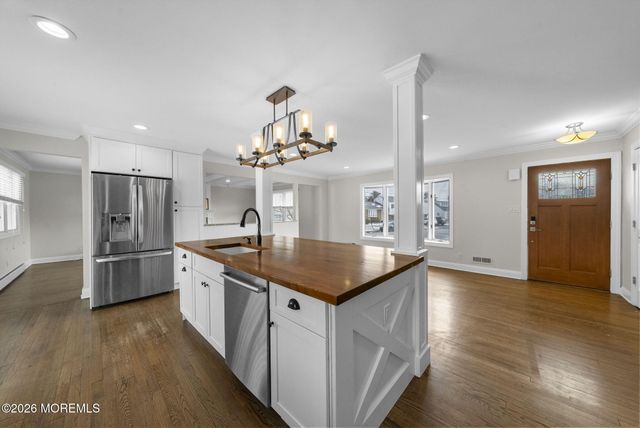 5 Herbert Avenue, Spotswood, NJ 08884