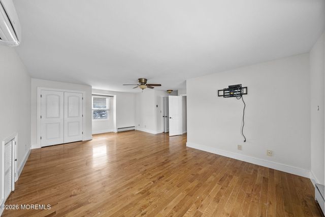 5 Herbert Avenue, Spotswood, NJ 08884