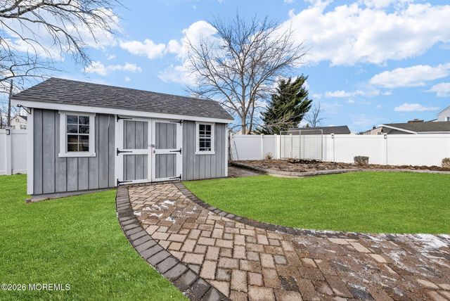 5 Herbert Avenue, Spotswood, NJ 08884