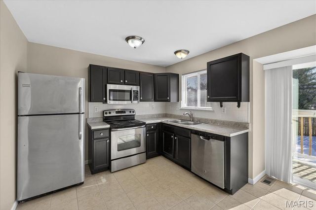 1581 Tea Party Lane, O'fallon, MO 63366