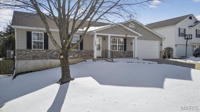 1581 Tea Party Lane, O'fallon, MO 63366