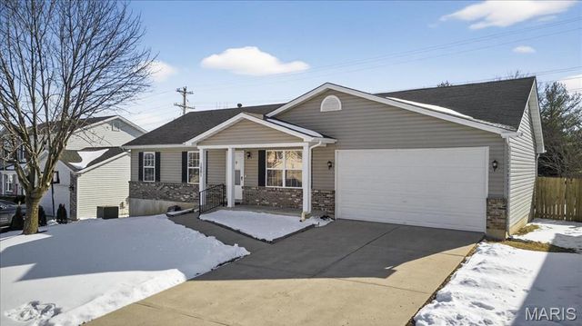 1581 Tea Party Lane, O'fallon, MO 63366