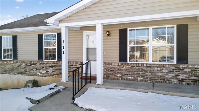 1581 Tea Party Lane, O'fallon, MO 63366