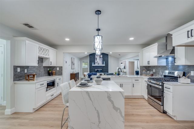 8443 Stults Road, Dallas, TX 75243