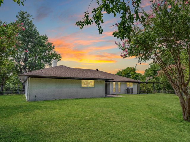 8443 Stults Road, Dallas, TX 75243