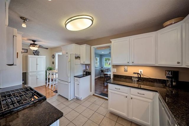 13124 Herrick Avenue, Grandview, MO 64030
