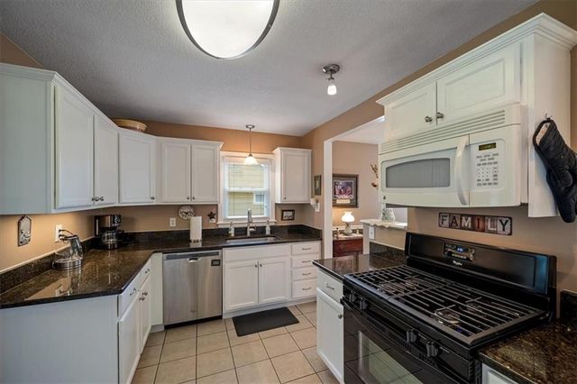 13124 Herrick Avenue, Grandview, MO 64030