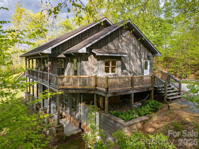 219 Sandalwood Drive, Whittier, NC 28789