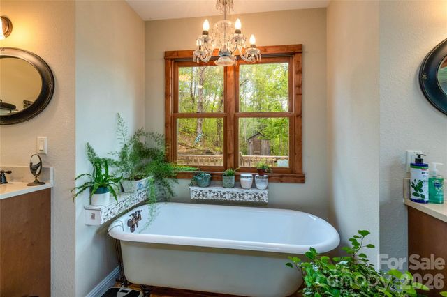 219 Sandalwood Drive, Whittier, NC 28789
