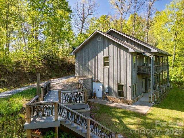 219 Sandalwood Drive, Whittier, NC 28789