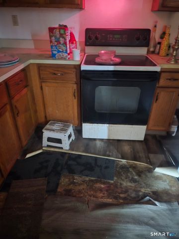 139 Clark Street B, Hartford, CT 06120