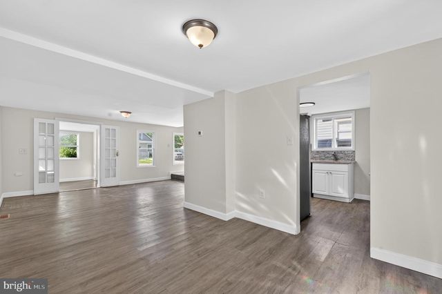 16 TYRONE AVE, New Castle, DE 19720