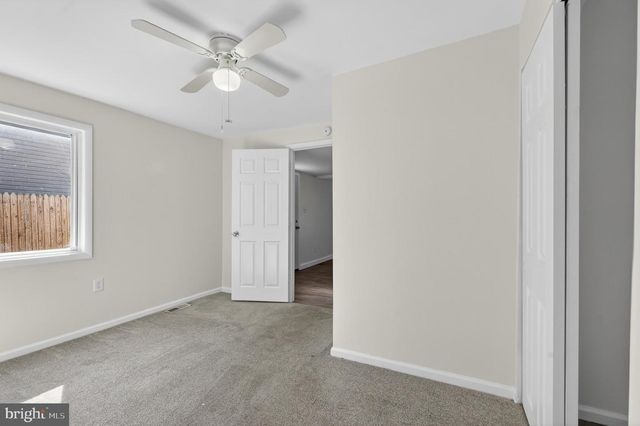 16 TYRONE AVE, New Castle, DE 19720