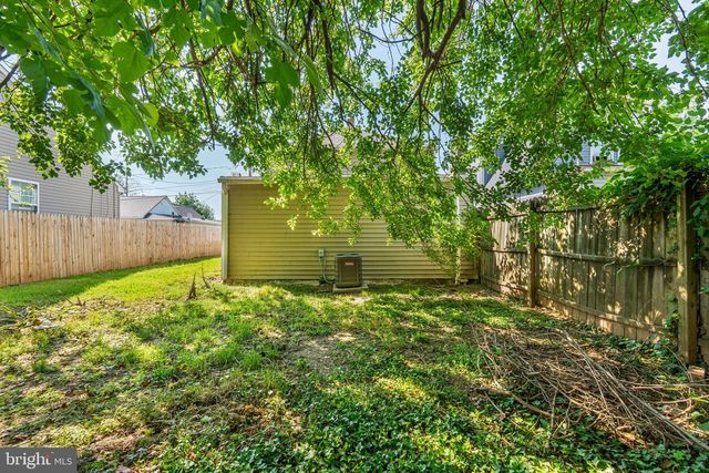 16 TYRONE AVE, New Castle, DE 19720