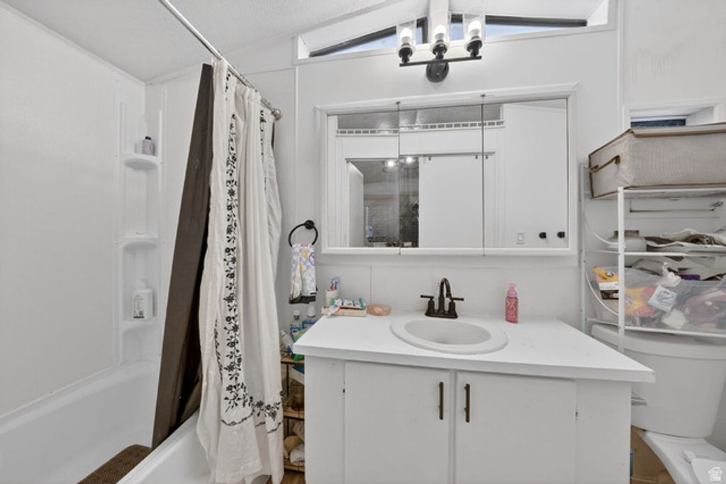Image 11 of property listing at 262 E HIDDEN VIEW DR #94, Sandy, UT 84070