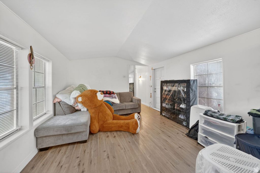 Image 5 of property listing at 262 E HIDDEN VIEW DR #94, Sandy, UT 84070