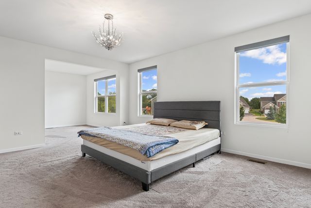 2404 Coastal Sage Court, Naperville, IL 60563