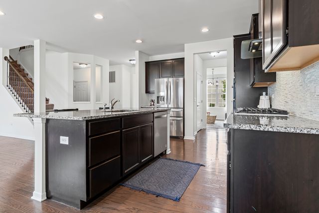 2404 Coastal Sage Court, Naperville, IL 60563