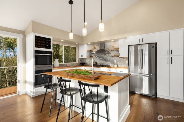 9219 60th Avenue W, Mukilteo, WA 98275