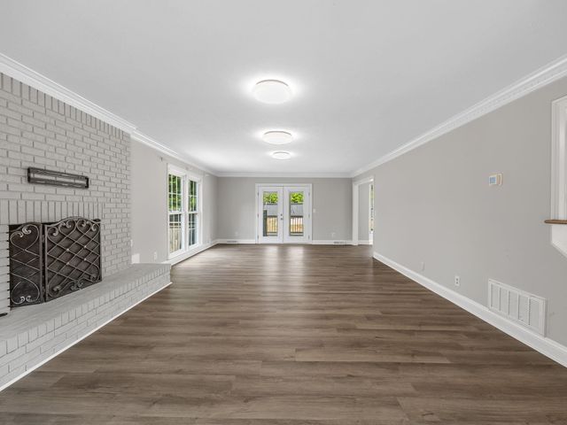 5 Staten Lane, Taylors, SC 29687