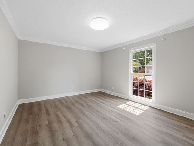 5 Staten Lane, Taylors, SC 29687