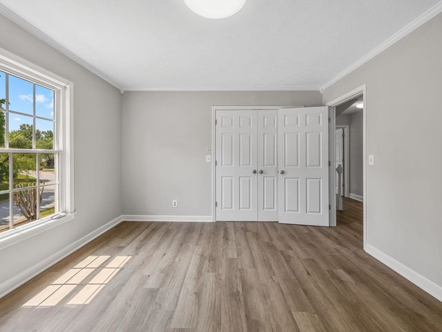 5 Staten Lane, Taylors, SC 29687