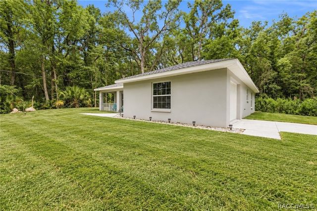 21 River Trail Drive, Inglis, FL 34449