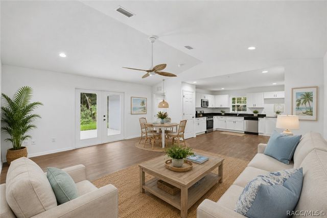 21 River Trail Drive, Inglis, FL 34449