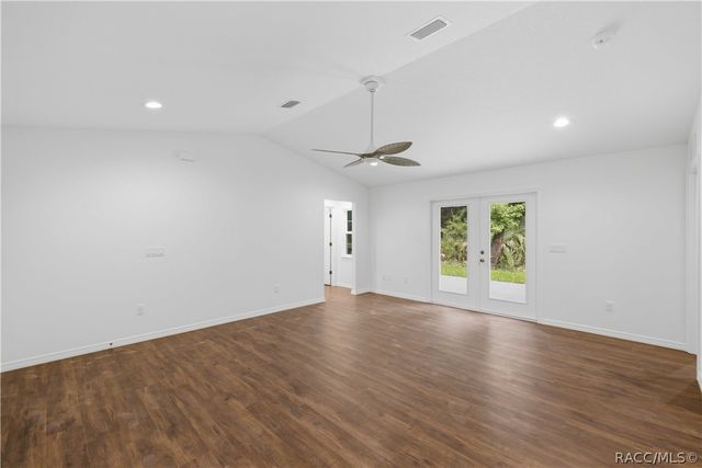 21 River Trail Drive, Inglis, FL 34449
