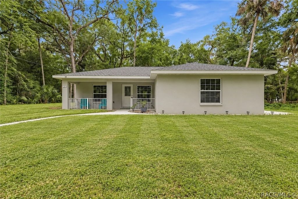 21 River Trail Drive, Inglis, FL 34449