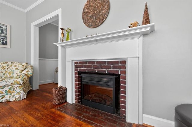 204 River RD, Newport News, VA 23601