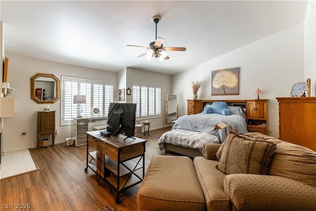 5736 Willowcreek Road, North Las Vegas, NV 89031
