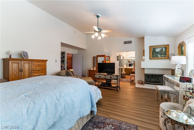 5736 Willowcreek Road, North Las Vegas, NV 89031