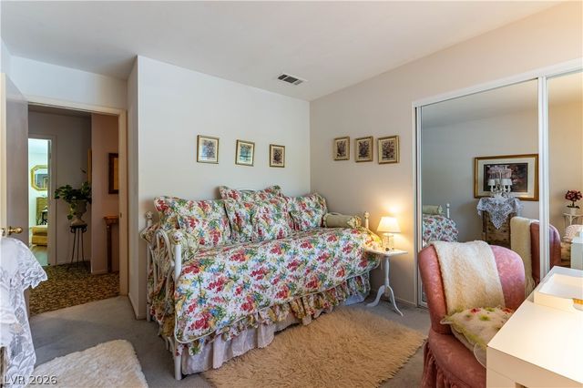 5736 Willowcreek Road, North Las Vegas, NV 89031