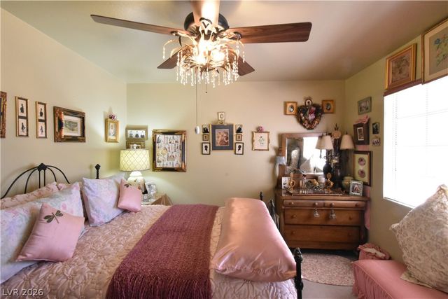 5736 Willowcreek Road, North Las Vegas, NV 89031