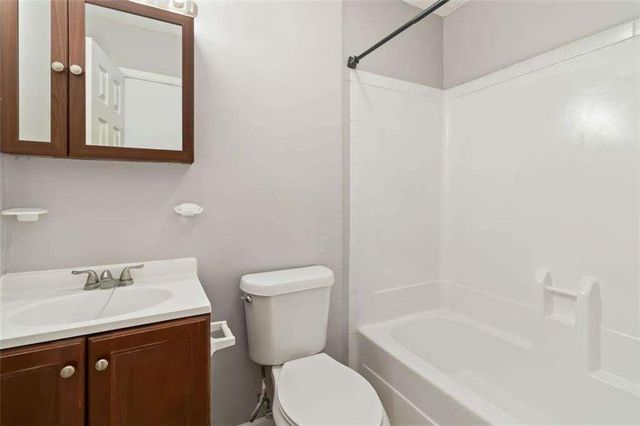 6925 CAINWOOD Drive, Atlanta, GA 30349