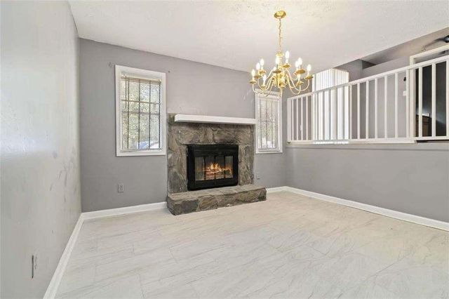 6925 CAINWOOD Drive, Atlanta, GA 30349