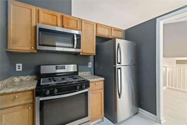 6925 CAINWOOD Drive, Atlanta, GA 30349